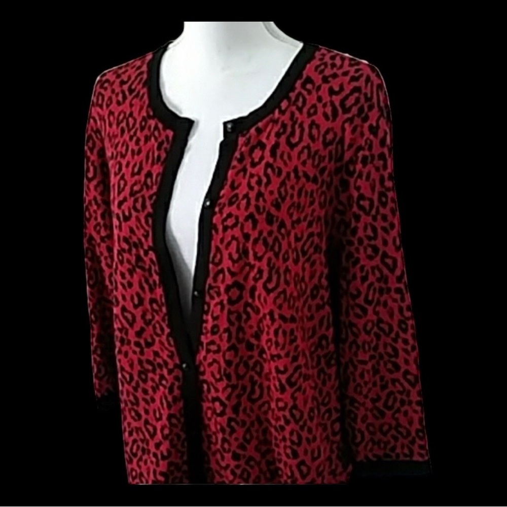 Chico’s animal print cardigan in Chico’s size 3